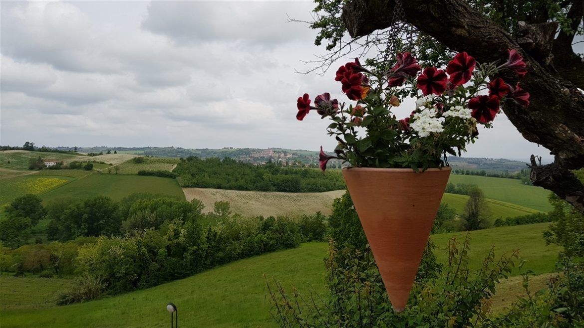 In Monferrato tra paesaggi e infernot UNESCO; fino a settembre anche per celebrare Angelo Morbelli e la sua arte dedicata al territorio