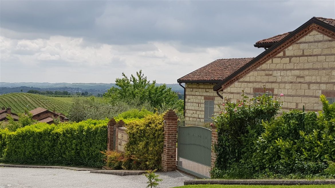 In Monferrato tra paesaggi e infernot UNESCO; fino a settembre anche per celebrare Angelo Morbelli e la sua arte dedicata al territorio