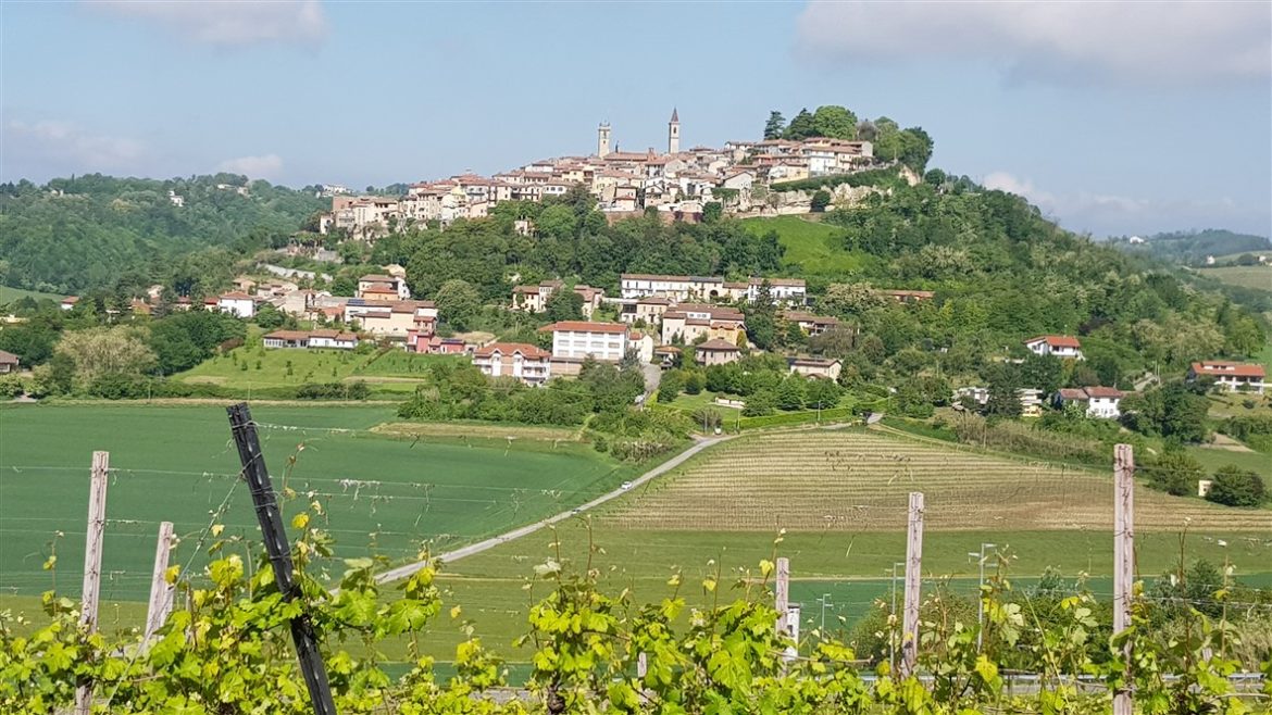 In Monferrato tra paesaggi e infernot UNESCO; fino a settembre anche per celebrare Angelo Morbelli e la sua arte dedicata al territorio