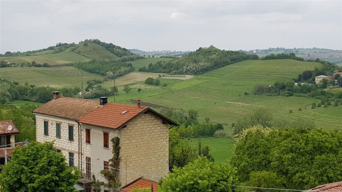 In Monferrato tra paesaggi e infernot UNESCO; fino a settembre anche per celebrare Angelo Morbelli e la sua arte dedicata al territorio