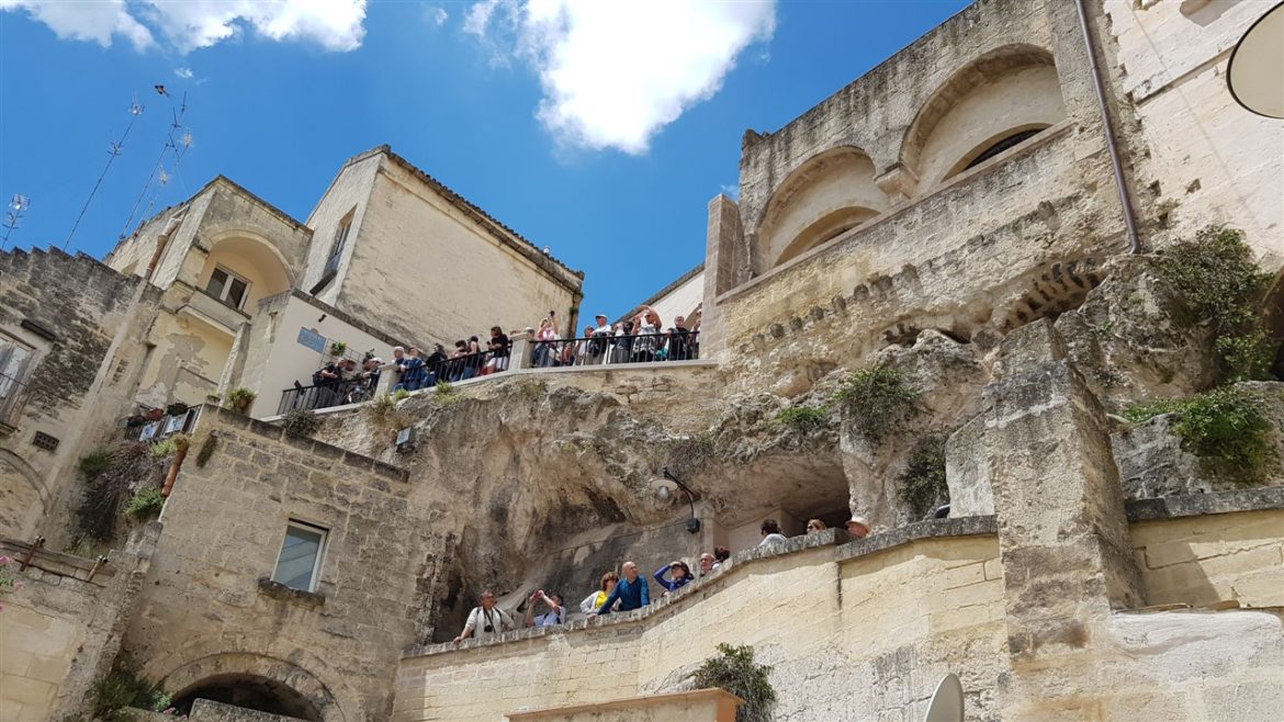 Borgo Valle Rita in una zona verdissima tra Puglia e Basilicata. Una struttura dove relax e gastronomia sono vincenti. A pochi km da Matera capitale europea della cultura