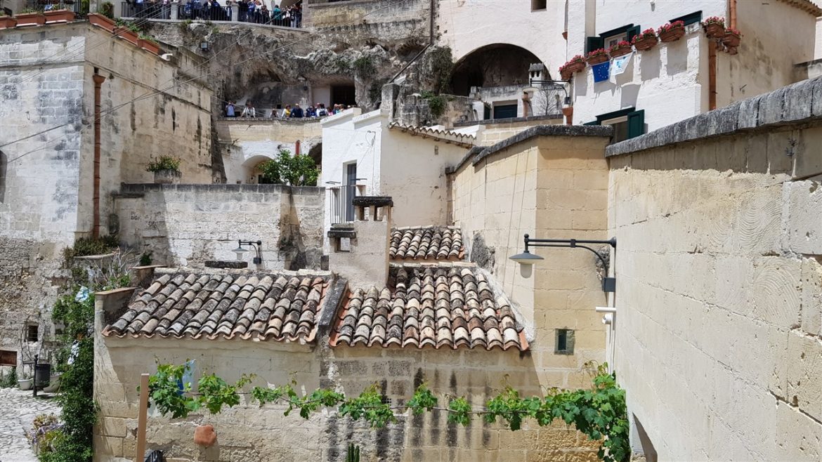 Borgo Valle Rita in una zona verdissima tra Puglia e Basilicata. Una struttura dove relax e gastronomia sono vincenti. A pochi km da Matera capitale europea della cultura