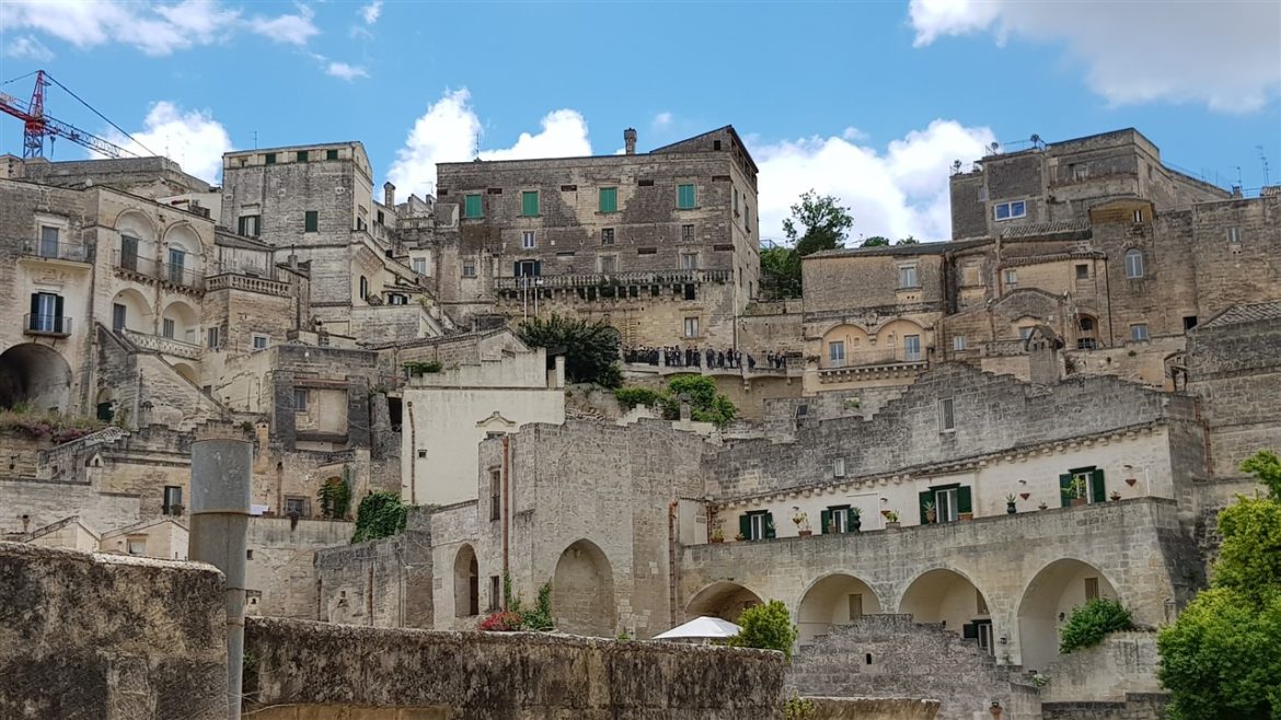 Borgo Valle Rita in una zona verdissima tra Puglia e Basilicata. Una struttura dove relax e gastronomia sono vincenti. A pochi km da Matera capitale europea della cultura