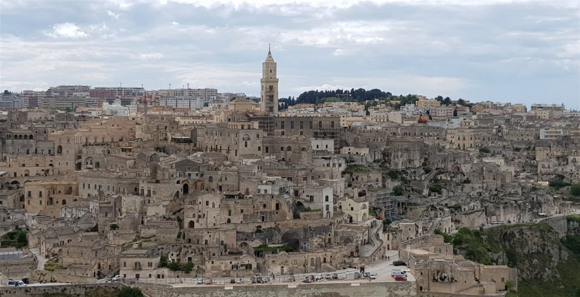 Borgo Valle Rita in una zona verdissima tra Puglia e Basilicata. Una struttura dove relax e gastronomia sono vincenti. A pochi km da Matera capitale europea della cultura