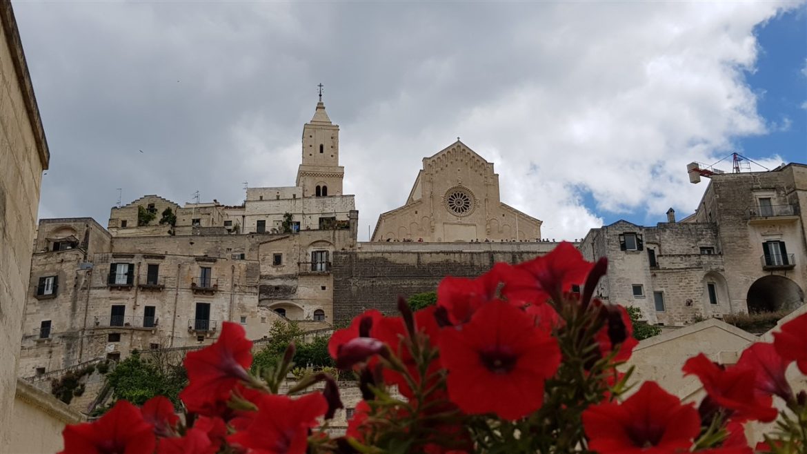 Borgo Valle Rita in una zona verdissima tra Puglia e Basilicata. Una struttura dove relax e gastronomia sono vincenti. A pochi km da Matera capitale europea della cultura