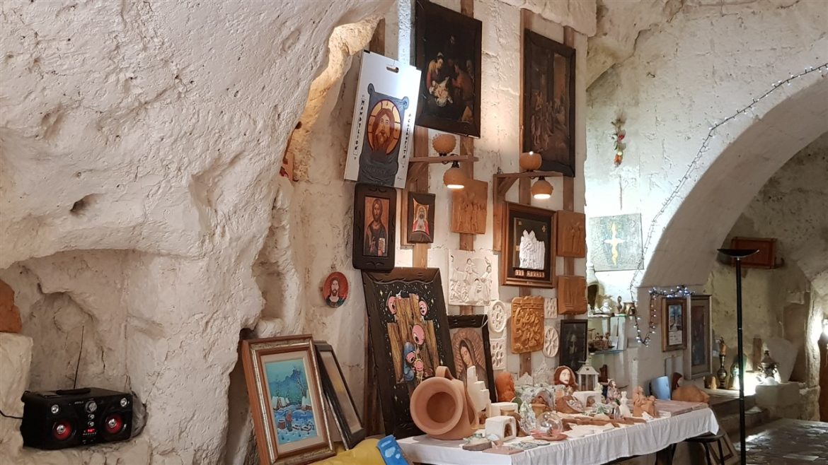 Borgo Valle Rita in una zona verdissima tra Puglia e Basilicata. Una struttura dove relax e gastronomia sono vincenti. A pochi km da Matera capitale europea della cultura